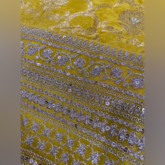 Yellow Gold Salwar Kameez - Picture 7 of 9
